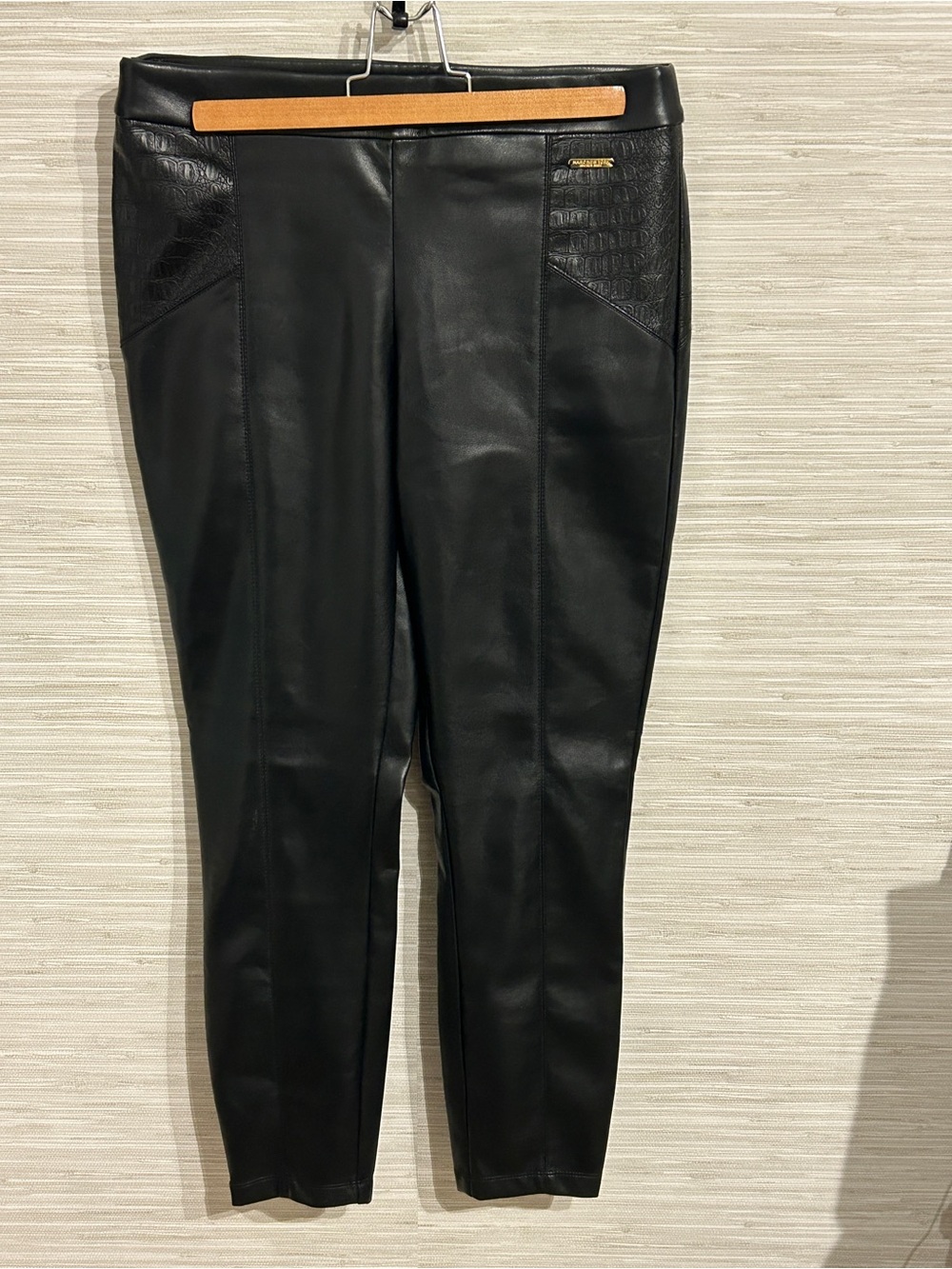 Marc New York Andrew Marc Faux Leather Pants Size Small Black Croc Accents